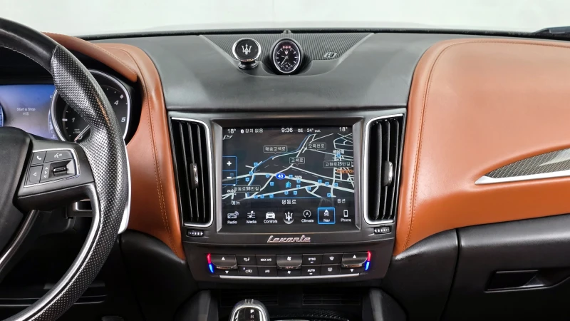 Maserati Levante GranSport, снимка 14 - Автомобили и джипове - 52925615