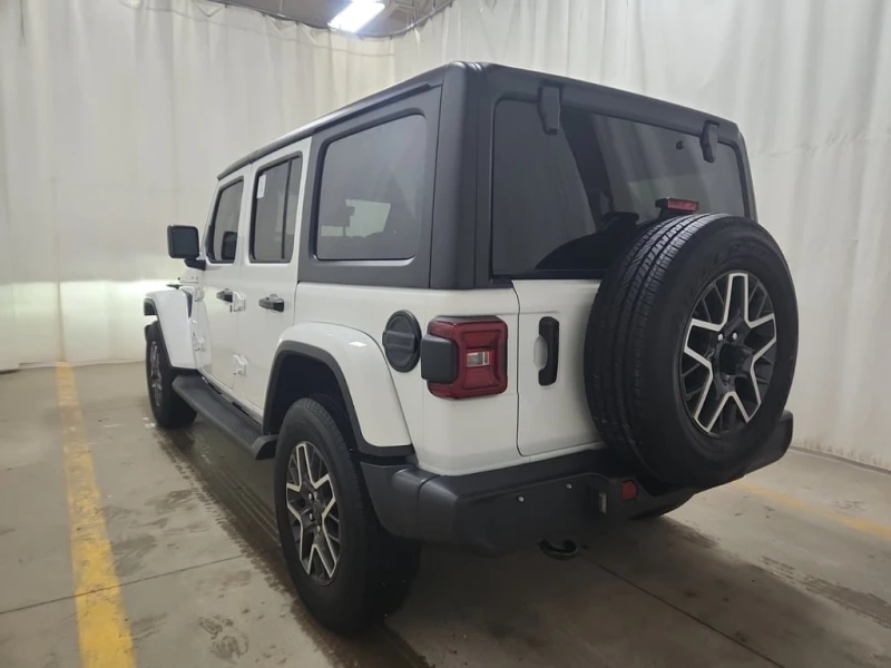Jeep Wrangler * SAHARA * CARFAX * БЕЗ ПЪРВОНАЧАЛНА ВНОСКА, снимка 4 - Автомобили и джипове - 52929560