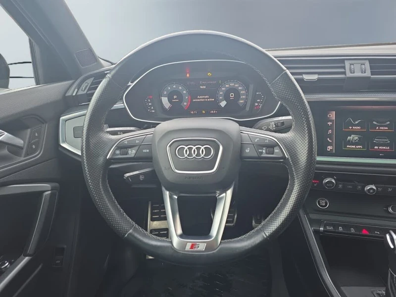 Audi Q3, снимка 9 - Автомобили и джипове - 53405499