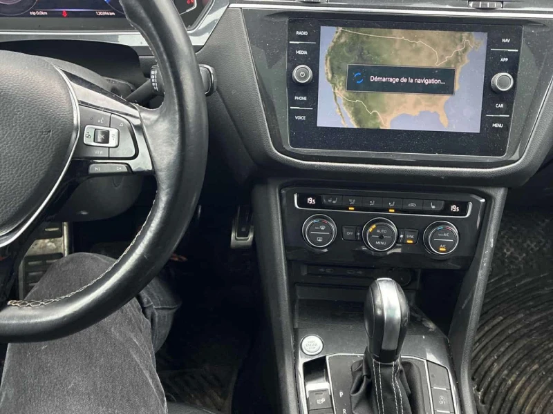 VW Tiguan Highline /CARFAX/ НАВИ/ПОДГРЕВ/КОЖА/4Х4/КЛИП, снимка 8 - Автомобили и джипове - 53569517