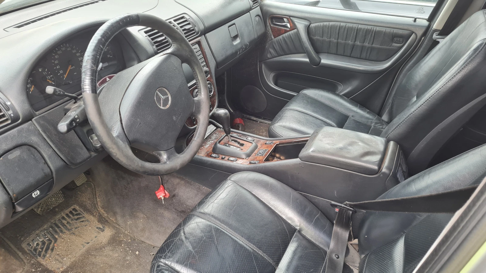 Mercedes-Benz ML 2.7 ,3.2 ,4.0, снимка 13 - Автомобили и джипове - 54147020