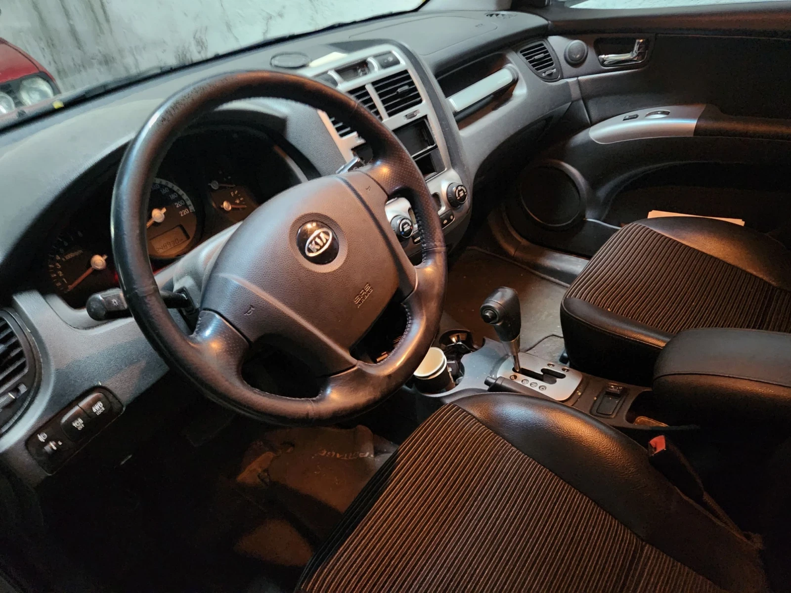 Kia Sportage 2.7, Газ, Автоматик - изображение 4