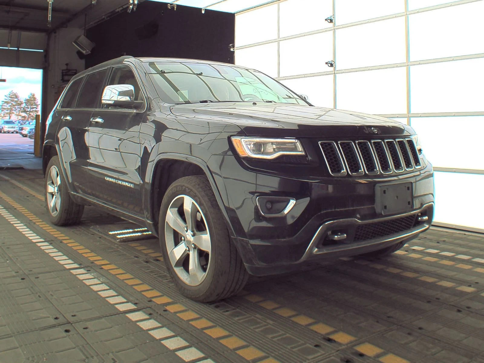 Jeep Grand cherokee OVERLAND* 5.7 - изображение 3