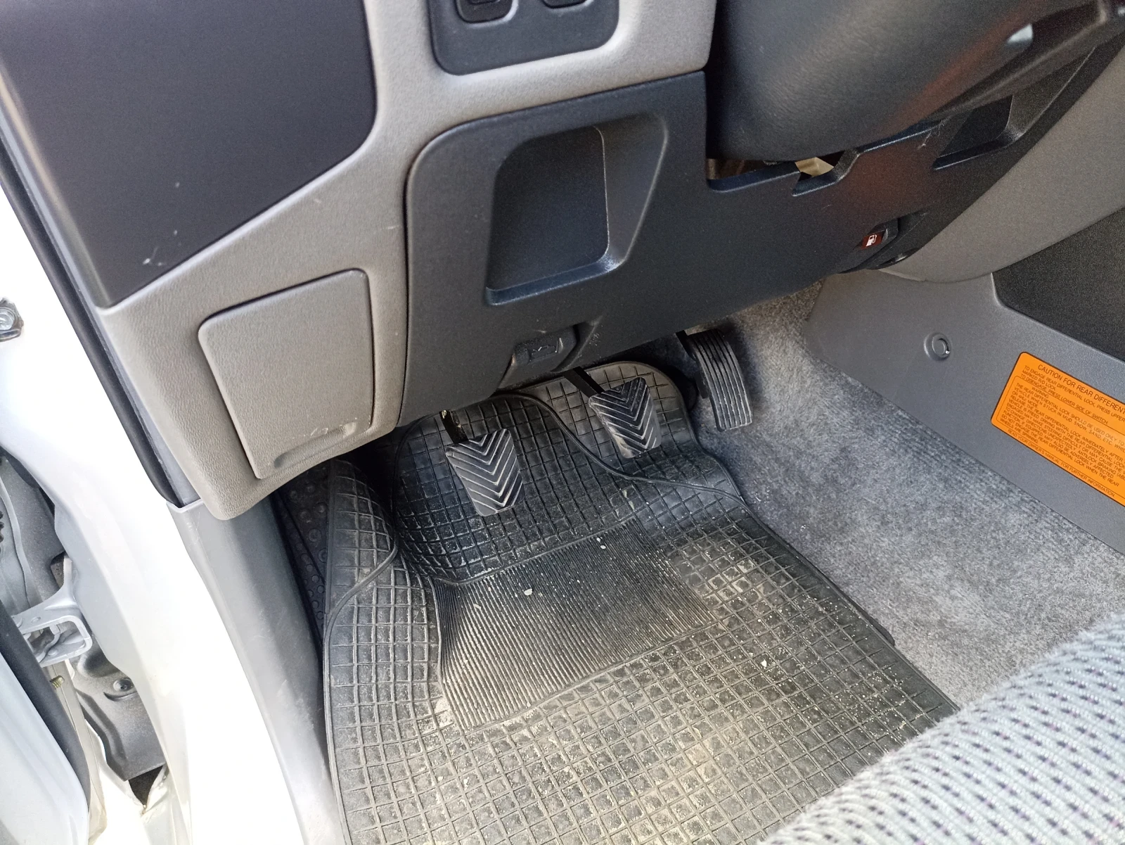 Mitsubishi Pajero  - изображение 8