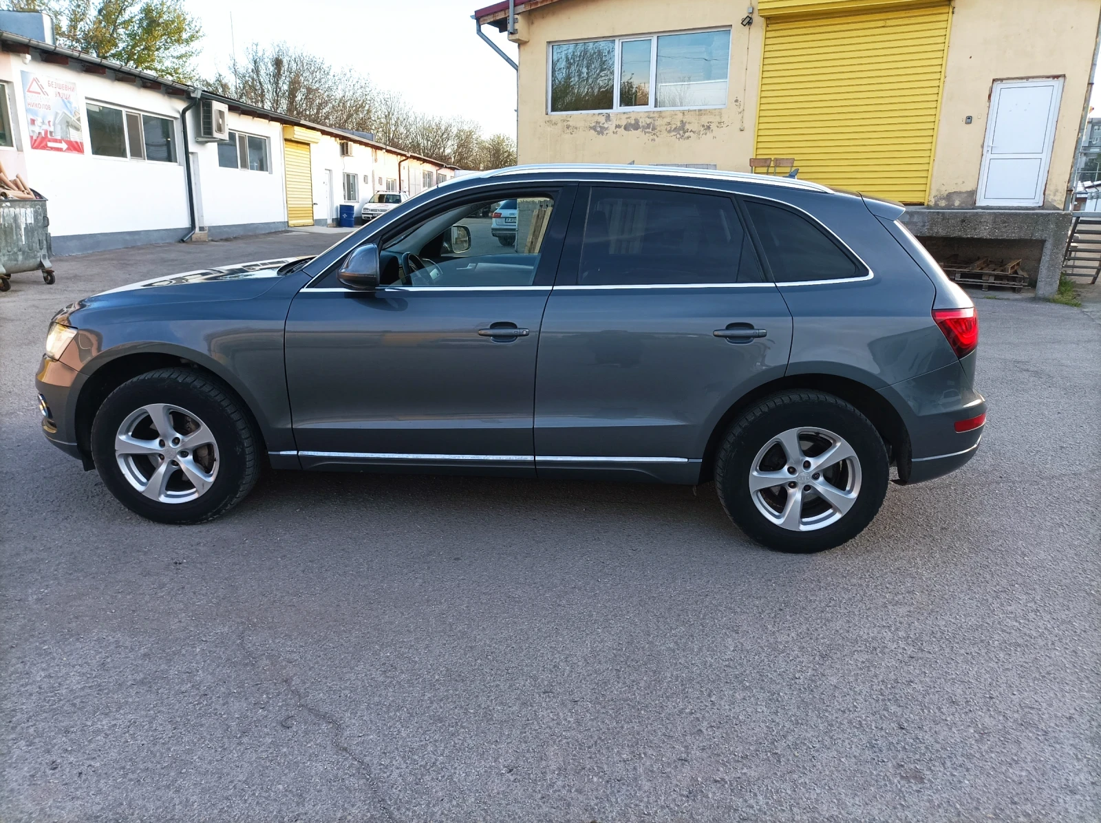 Audi Q5, снимка 4 - Автомобили и джипове - 53108451