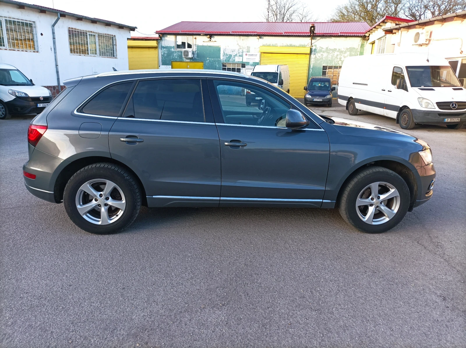 Audi Q5, снимка 2 - Автомобили и джипове - 53108451