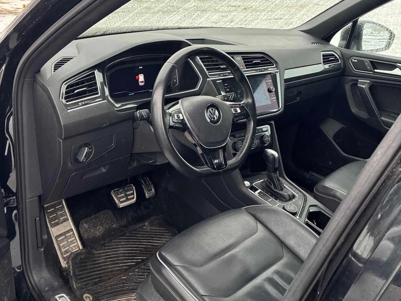 VW Tiguan Highline /CARFAX/ НАВИ/ПОДГРЕВ/КОЖА/4Х4/КЛИП - изображение 6