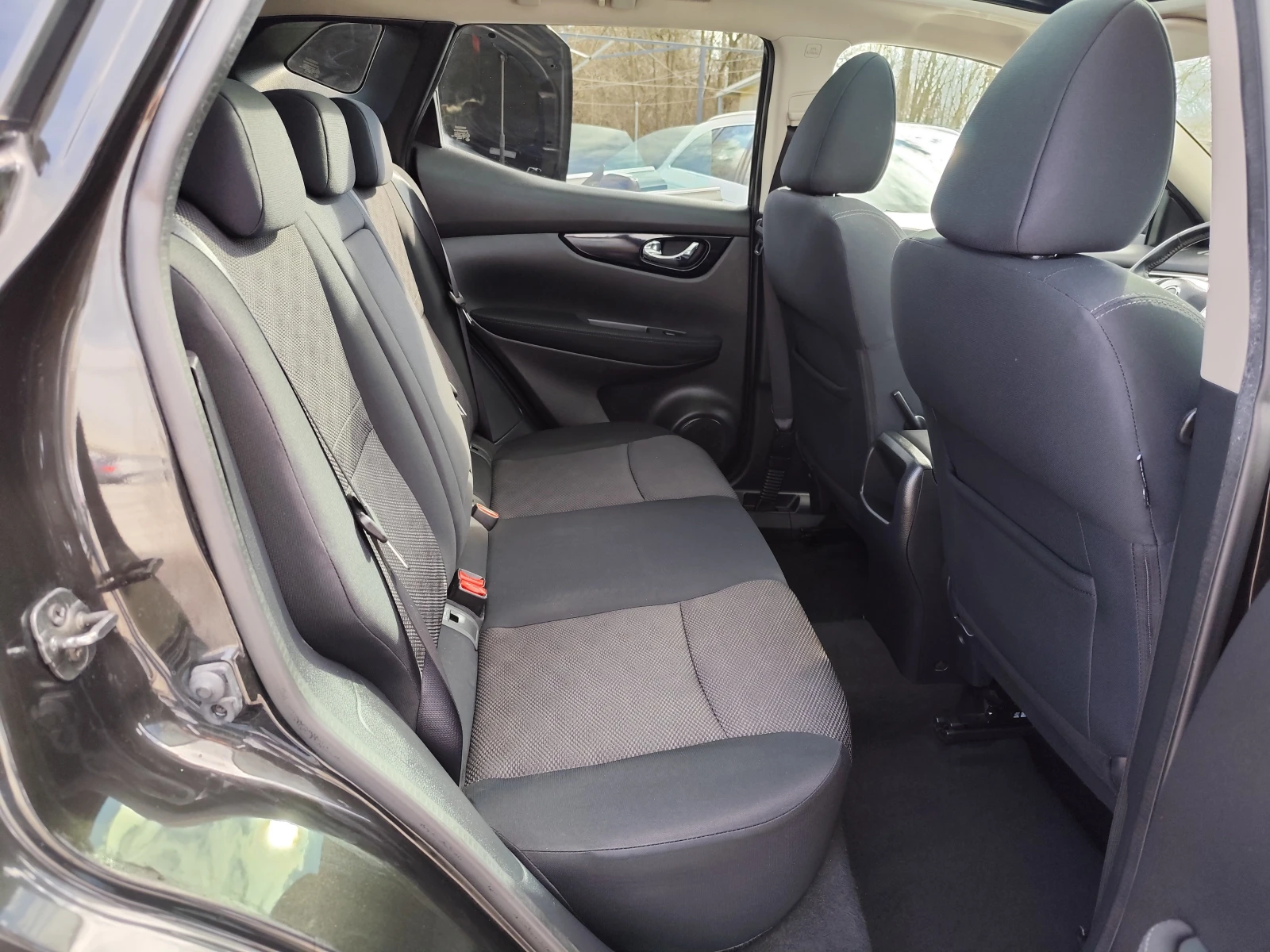 Nissan Qashqai 1.2i* LED* NAVI* 360* EURO6B*  | Mobile.bg � ����������� 12
