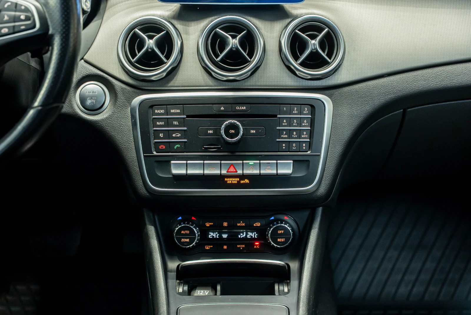 Mercedes-Benz GLA 200 D Aitomatic, снимка 13 - Автомобили и джипове - 53719893