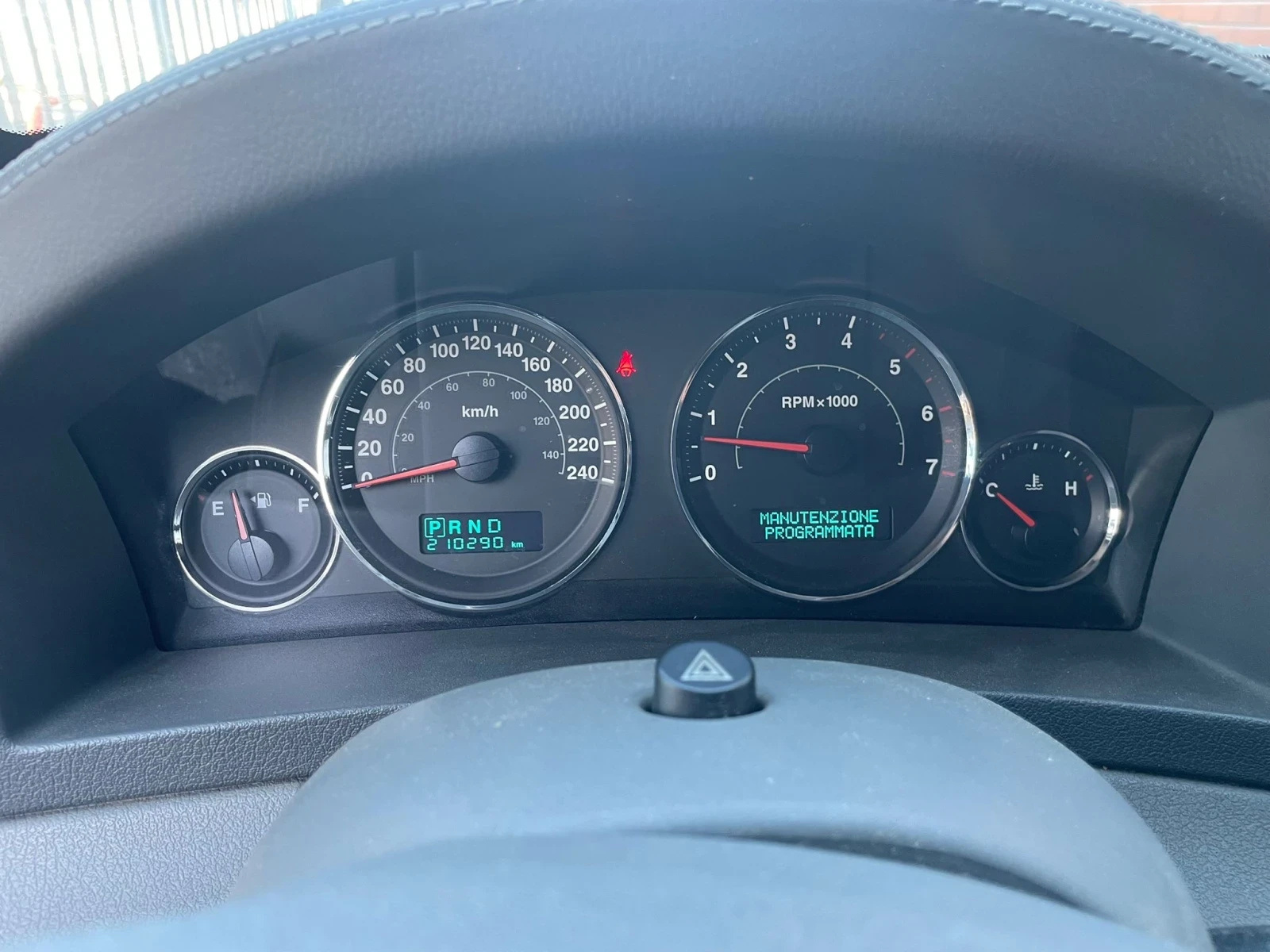 Jeep Grand cherokee 3.0 V6 CRD Overland, снимка 11 - Автомобили и джипове - 53933983