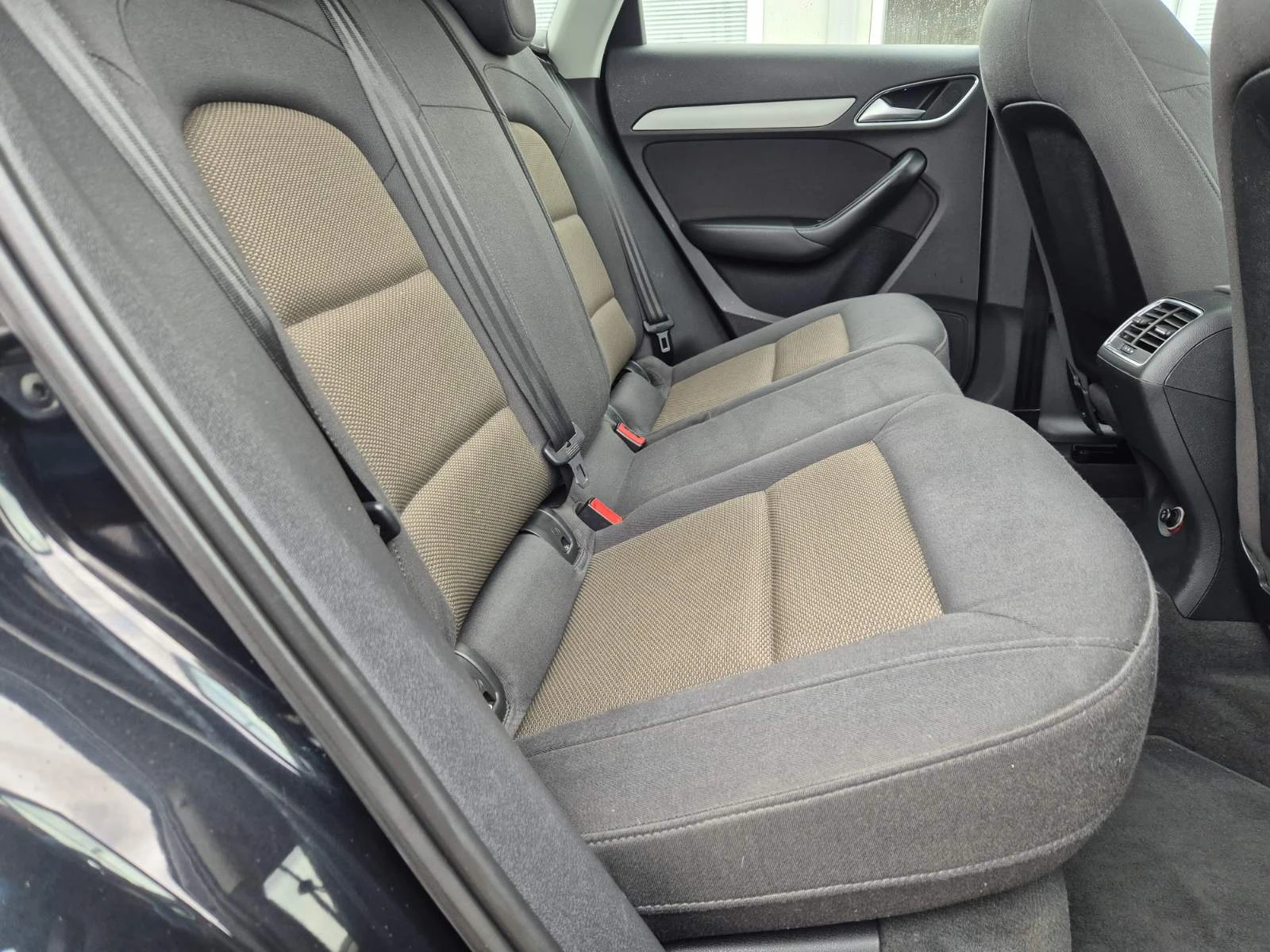 Audi Q3 2.0D-177кс-QUATTRO-ПАНОРАМА-LED, снимка 13 - Автомобили и джипове - 54057449