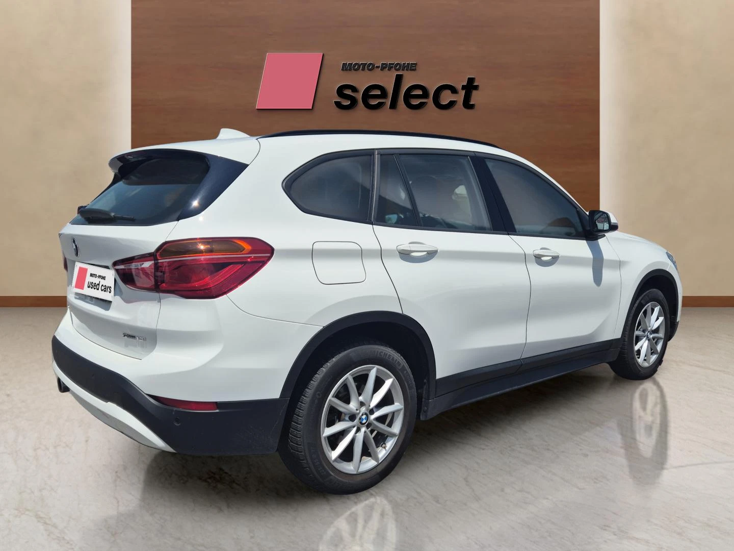 BMW X1 1.5 i, снимка 5 - Автомобили и джипове - 54795654
