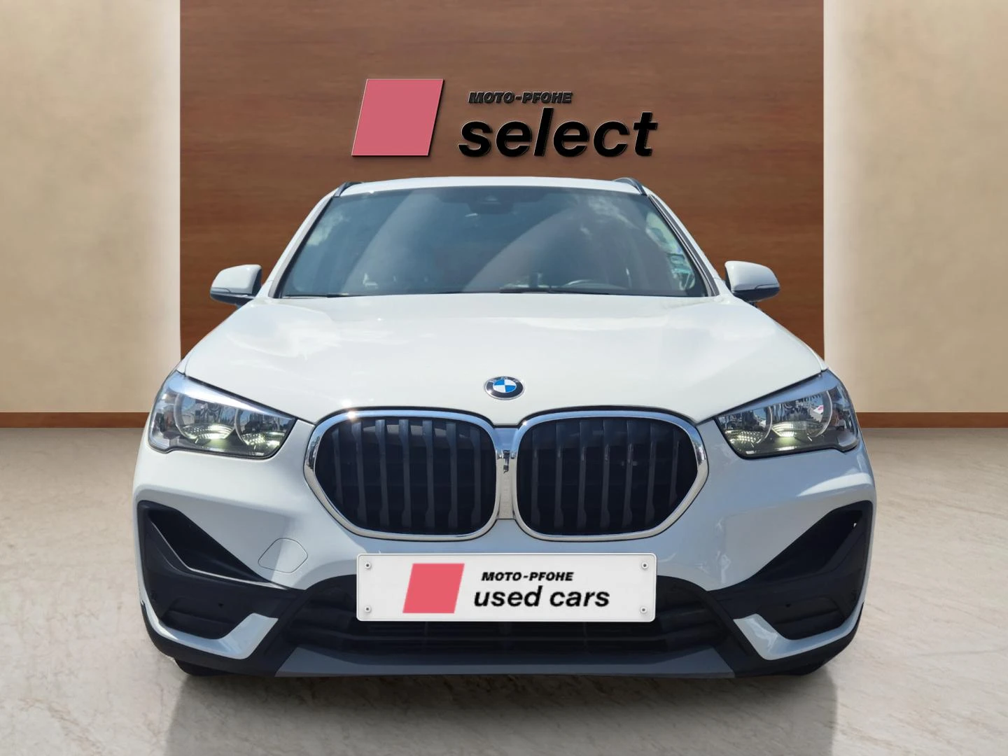 BMW X1 1.5 i, снимка 2 - Автомобили и джипове - 54795654