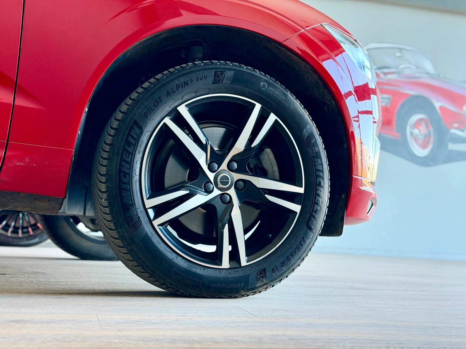 Volvo XC60 R DESIGN 1-ви Собственик НОВ от Мото Пфое Бургас, снимка 5 - Автомобили и джипове - 55409266