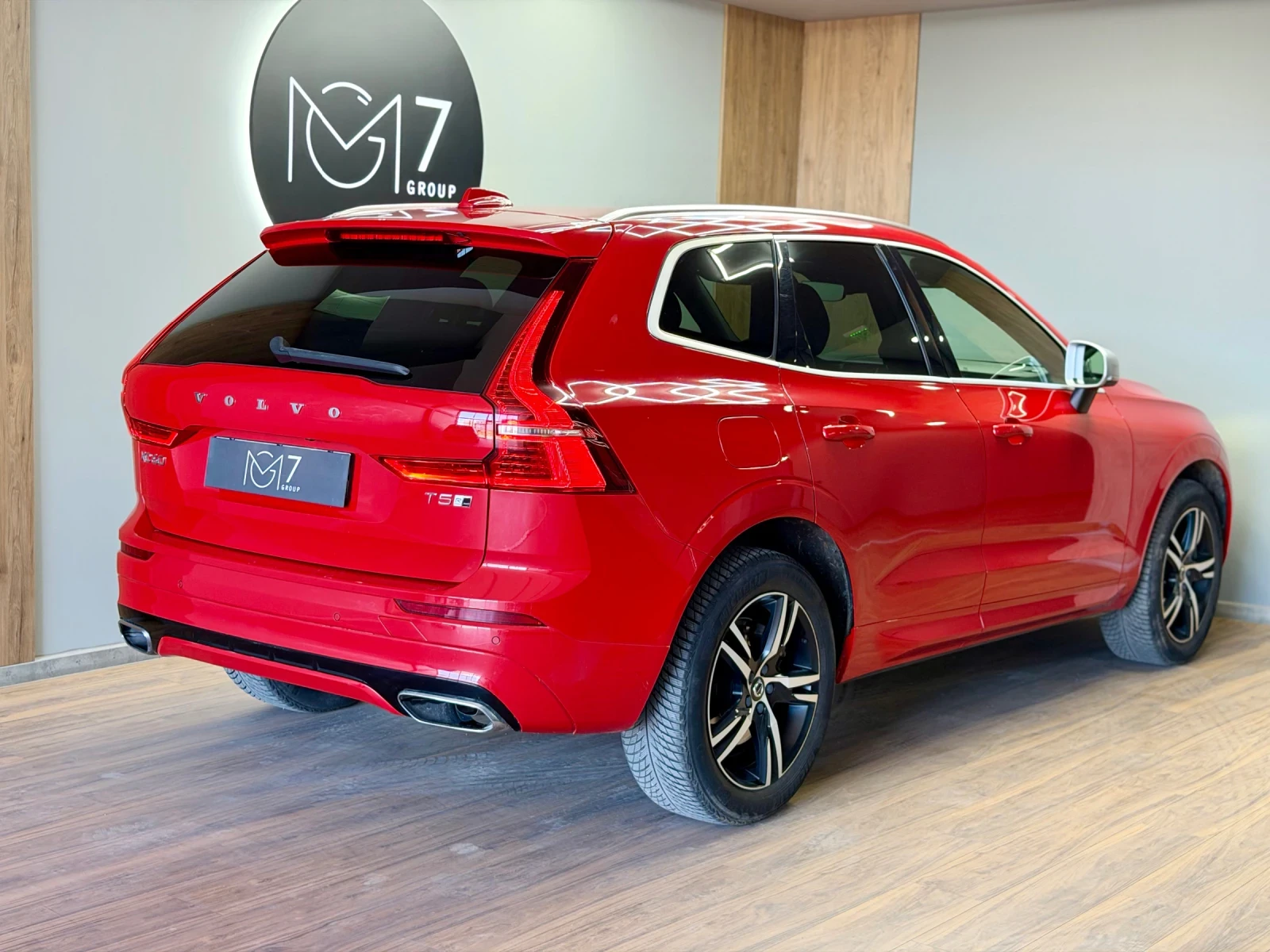 Volvo XC60 R DESIGN 1-ви Собственик НОВ от Мото Пфое Бургас, снимка 4 - Автомобили и джипове - 55409266
