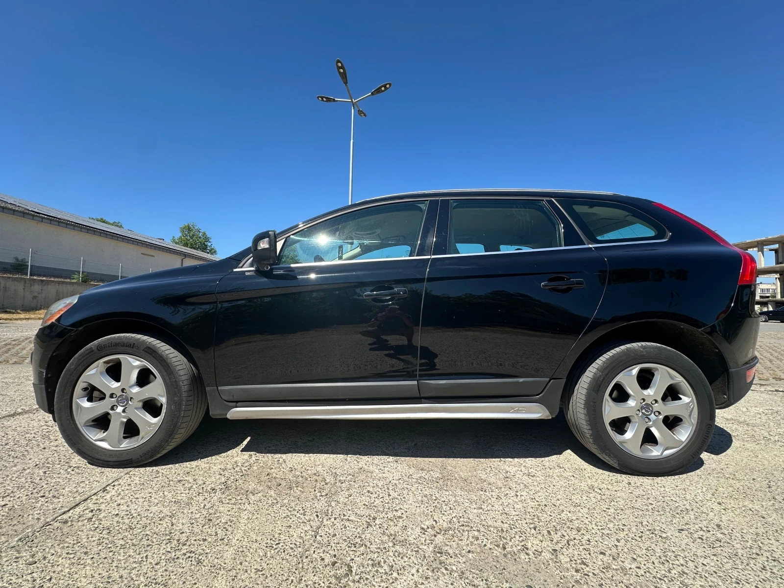 Volvo XC60 2.4 D5 AWD, снимка 4 - Автомобили и джипове - 55741583