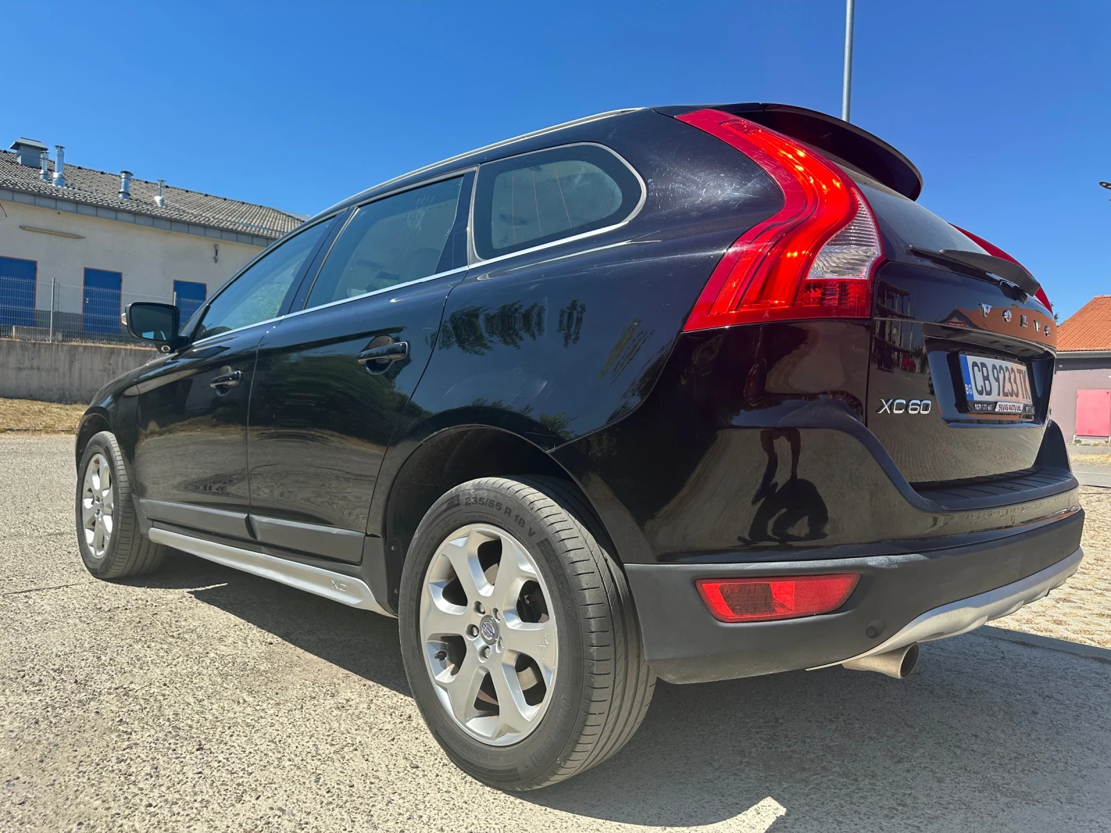 Volvo XC60 2.4 D5 AWD, снимка 5 - Автомобили и джипове - 55741583