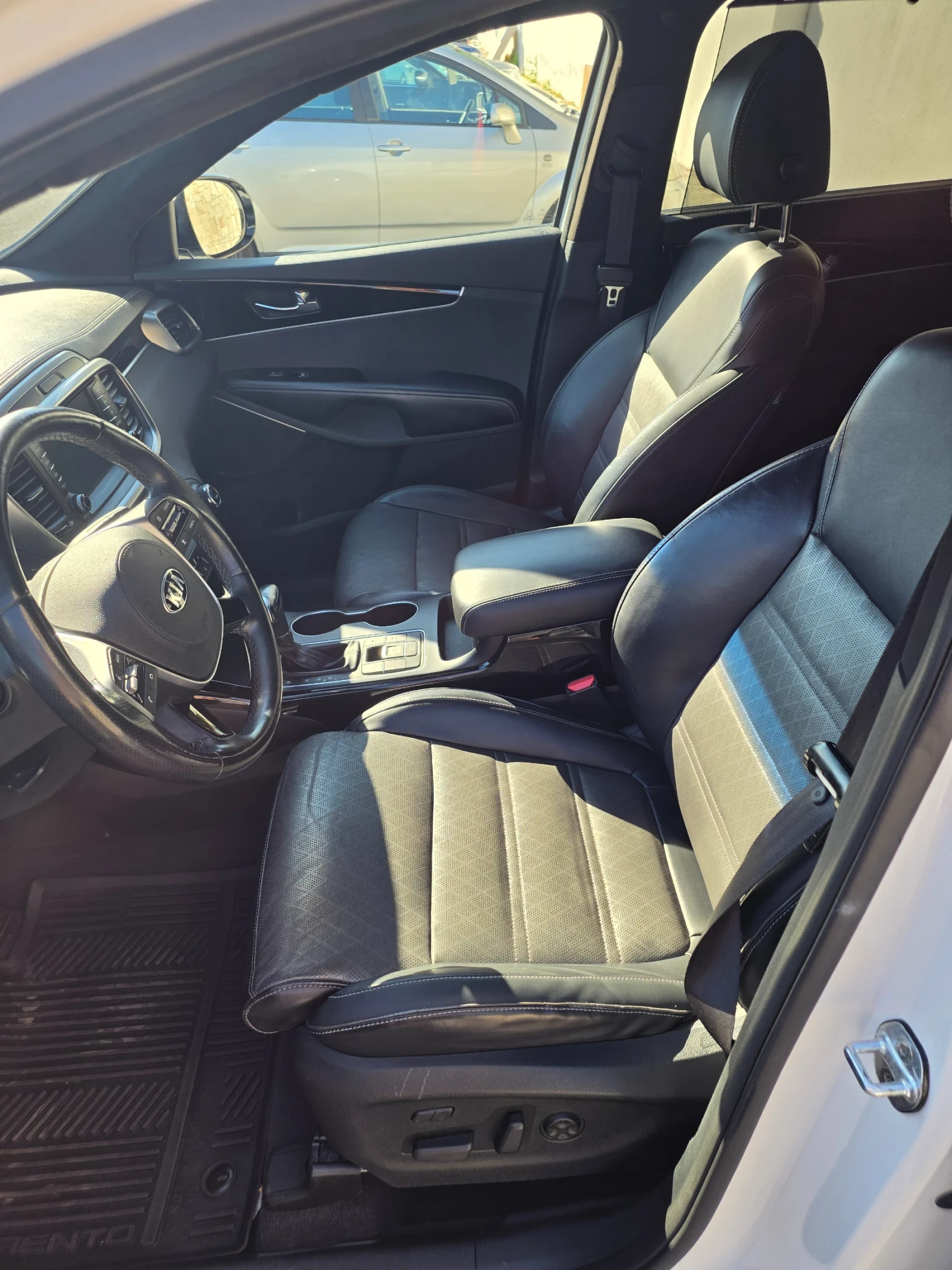 Kia Sorento SXL, снимка 5 - Автомобили и джипове - 55964201