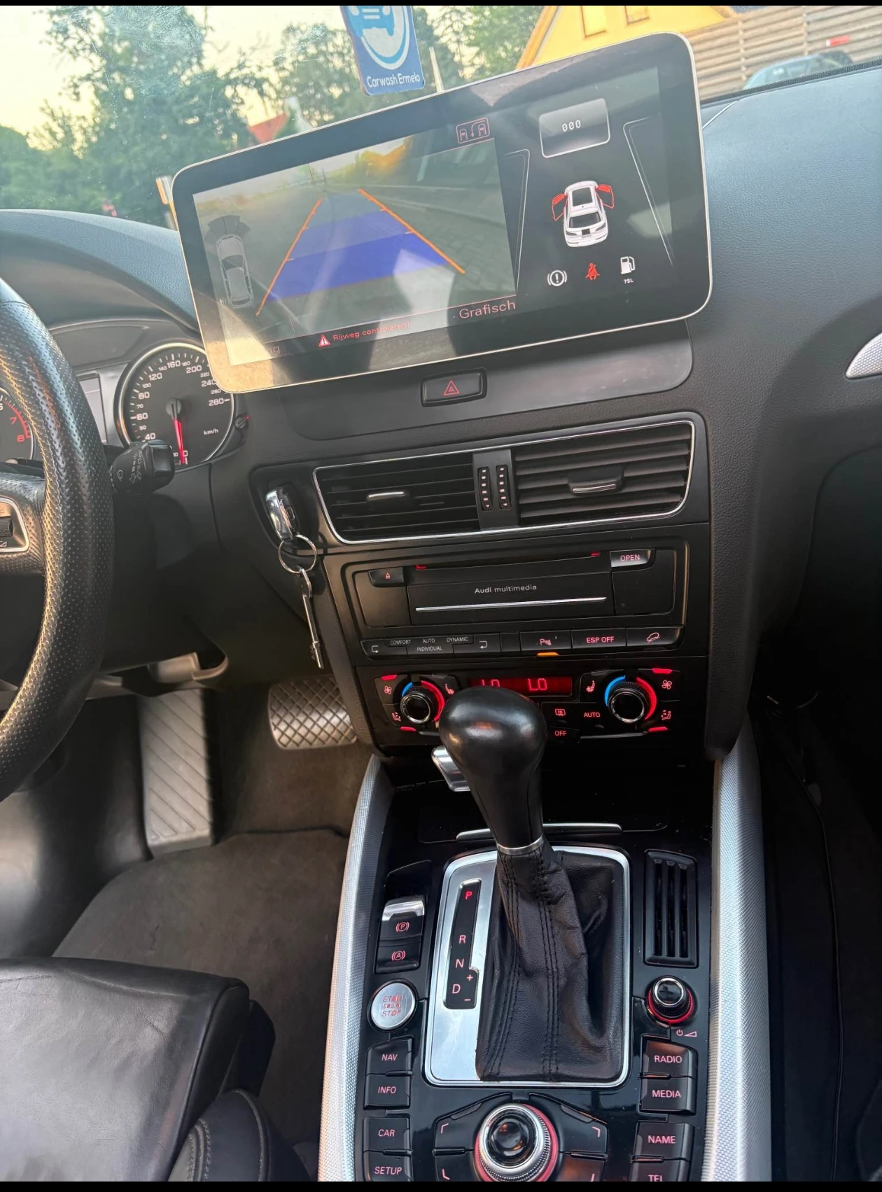 Audi Q5 2000 бензин, снимка 3 - Автомобили и джипове - 56327598