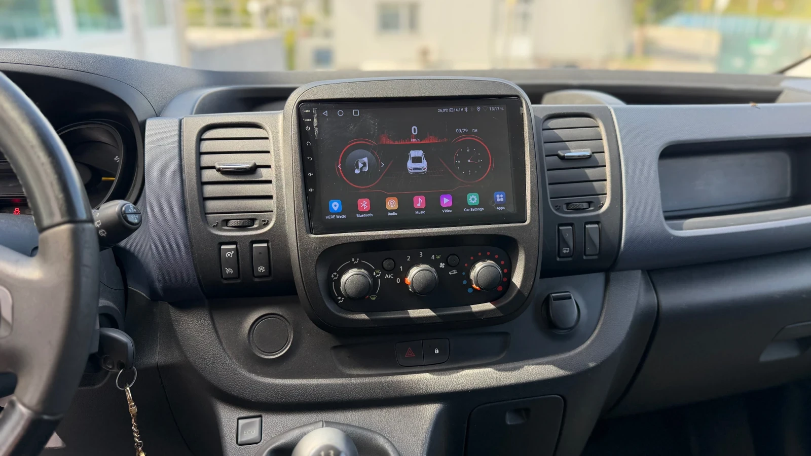 Opel Vivaro, снимка 11 - Бусове и автобуси - 56164195