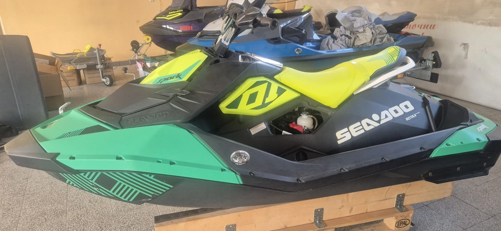 Джет Bombardier Sea Doo SPARK TRIXX  