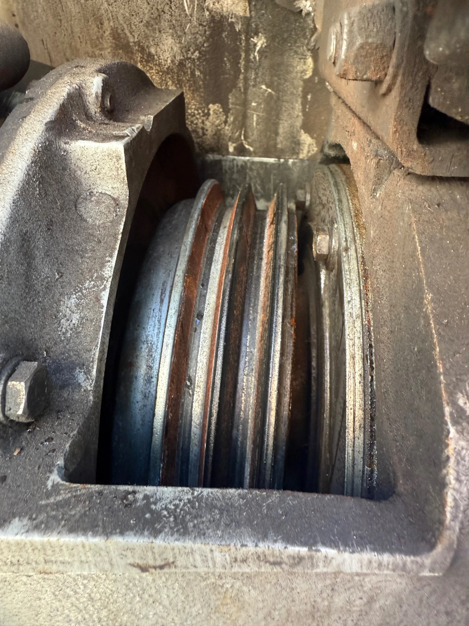  Schmitz  | Mobile.bg   14