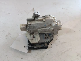 ����� �� �������� �� ����� (����� ����) 3C4839015C Audi Q7