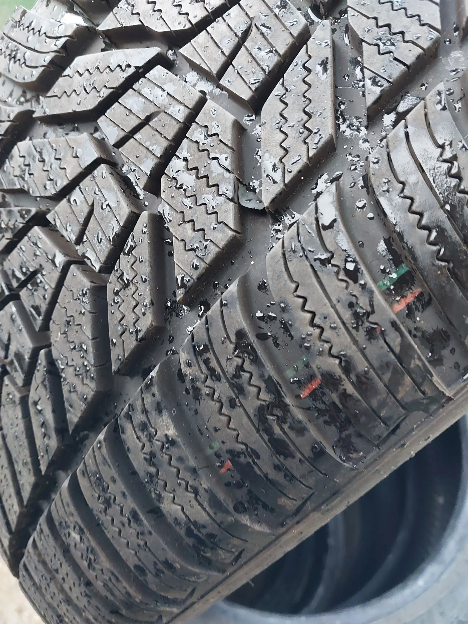  215/45R18 | Mobile.bg   1