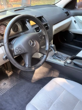 Mercedes-Benz C 180, снимка 9