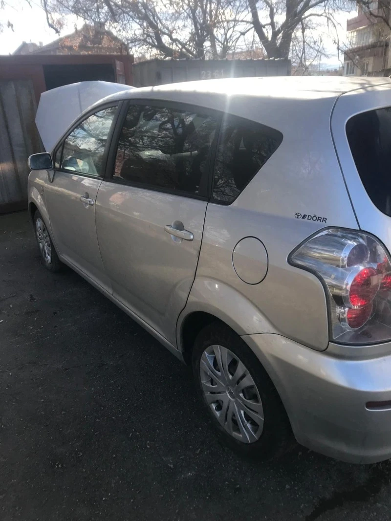 Toyota Corolla verso 1.8 бензин навигация, снимка 6 - Автомобили и джипове - 46959482