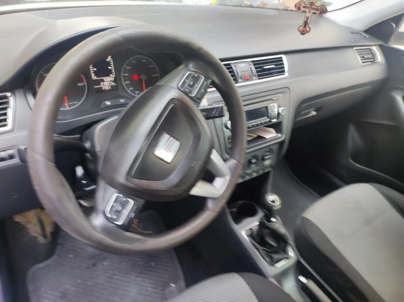 Seat Toledo, снимка 3 - Автомобили и джипове - 47226415