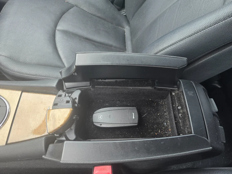 Mercedes-Benz E 500 4-MATIC FACELIFT, снимка 13 - Автомобили и джипове - 51352600