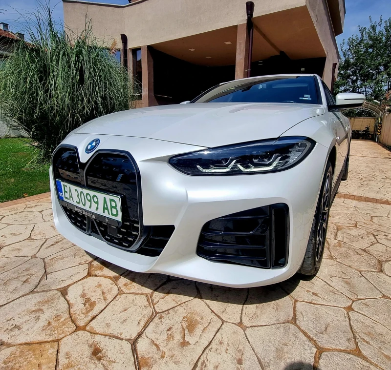 BMW i4 eDrive35 Гран Купе М-пакет, снимка 6 - Автомобили и джипове - 52190842