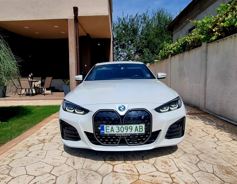 BMW i4 eDrive35 Гран Купе М-пакет, снимка 2 - Автомобили и джипове - 52190842