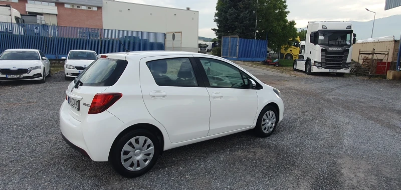 Toyota Yaris, снимка 11 - Автомобили и джипове - 51684186