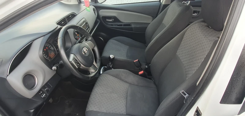 Toyota Yaris, снимка 4 - Автомобили и джипове - 51684186