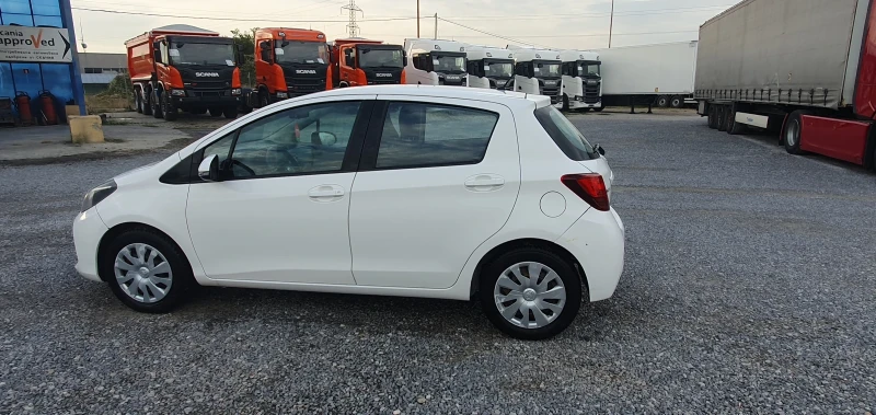 Toyota Yaris, снимка 8 - Автомобили и джипове - 51684186