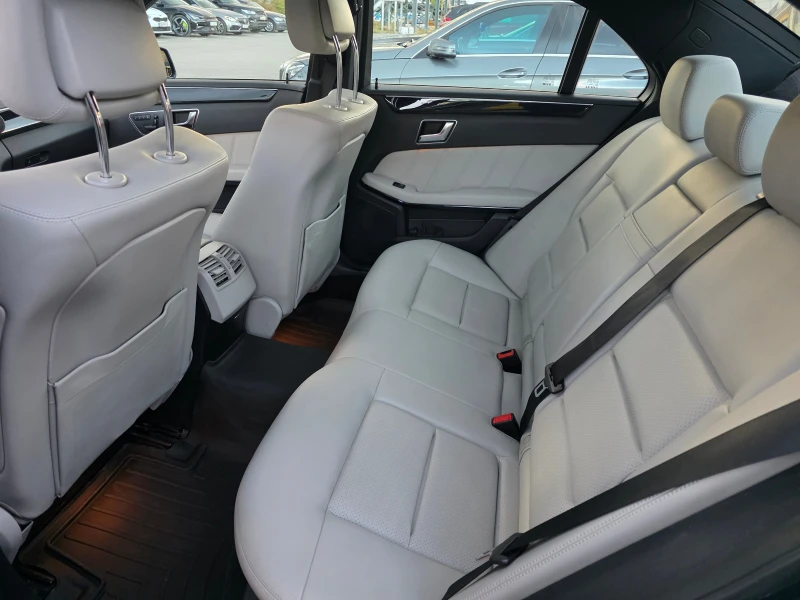 Mercedes-Benz E 350 4Matic 306 HP, снимка 11 - Автомобили и джипове - 52978358