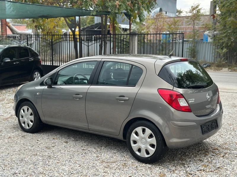 Opel Corsa, снимка 4 - Автомобили и джипове - 52185296