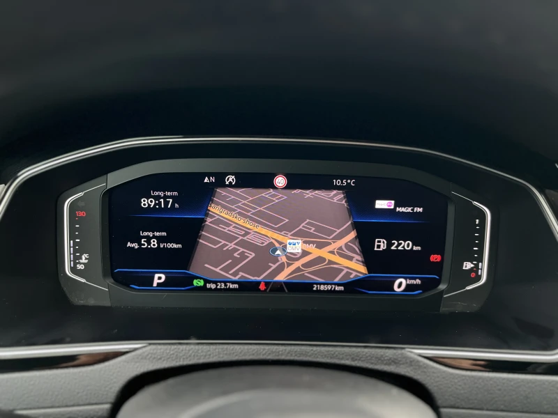 VW Passat 2.0 TDI Elegance | Сервизна история/DIGITAL/MATRIX, снимка 12 - Автомобили и джипове - 52658310