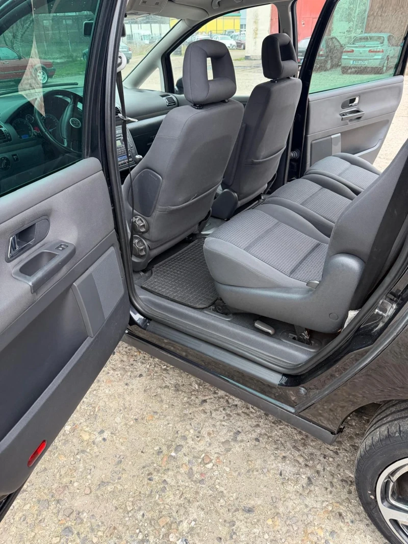 VW Sharan 1.9TDI, снимка 6 - Автомобили и джипове - 53037378