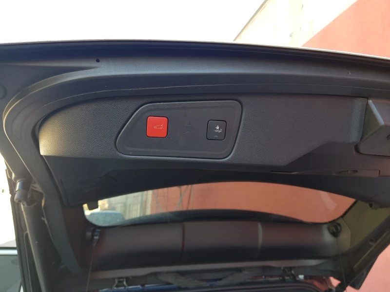 Peugeot 3008 3008 New Line Up GT PACK 1.5 BlueHDi 130 S&S EAT8 , снимка 7 - Автомобили и джипове - 53093876