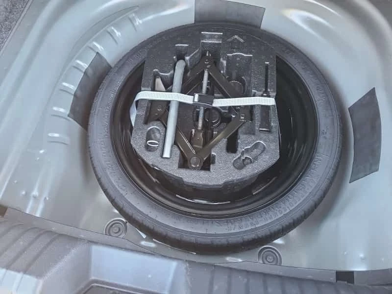 VW Jetta * COMFORTLINE * CARFAX * БЕЗ ПЪРВОНАЧАЛНА ВНОСКА, снимка 16 - Автомобили и джипове - 53618550