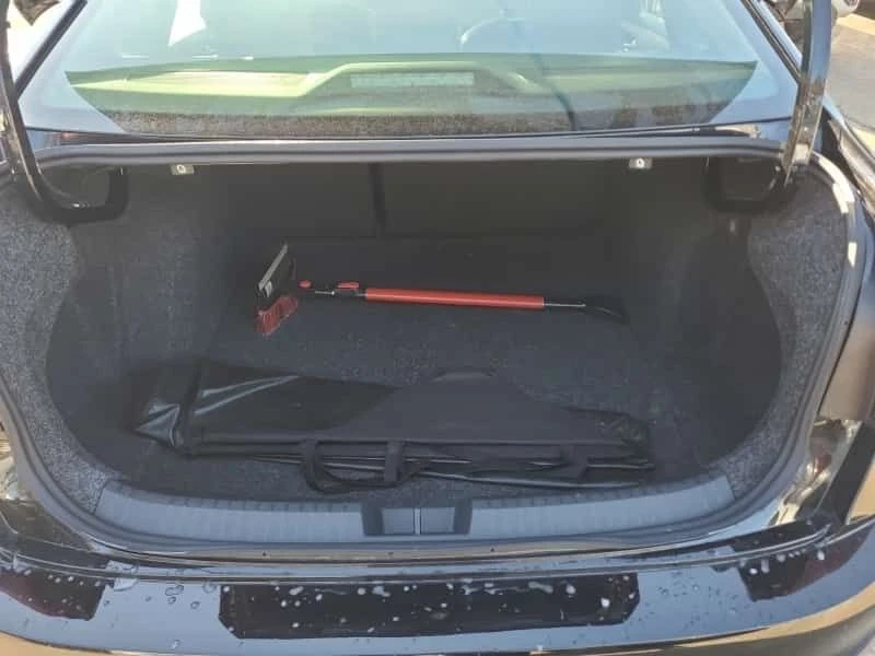 VW Jetta * COMFORTLINE * CARFAX * БЕЗ ПЪРВОНАЧАЛНА ВНОСКА, снимка 15 - Автомобили и джипове - 53618550