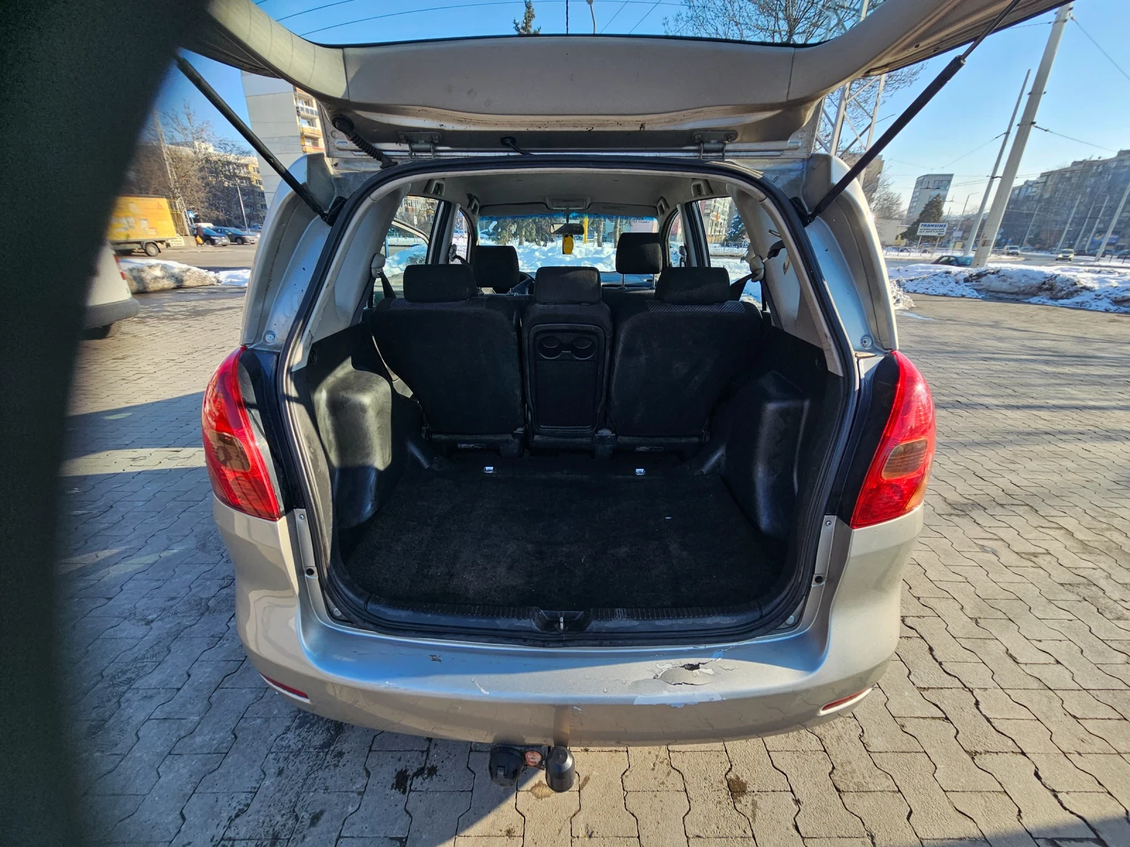 Toyota Corolla verso  - изображение 8