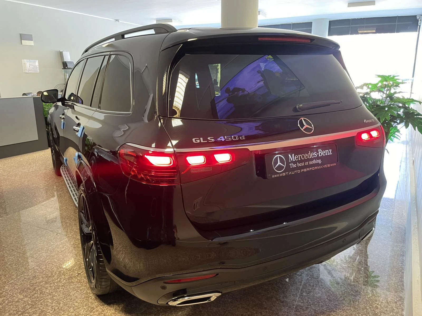 Mercedes-Benz GLS 450 d 4Matic New = MGT Conf = AMG Line Гаранция - изображение 3