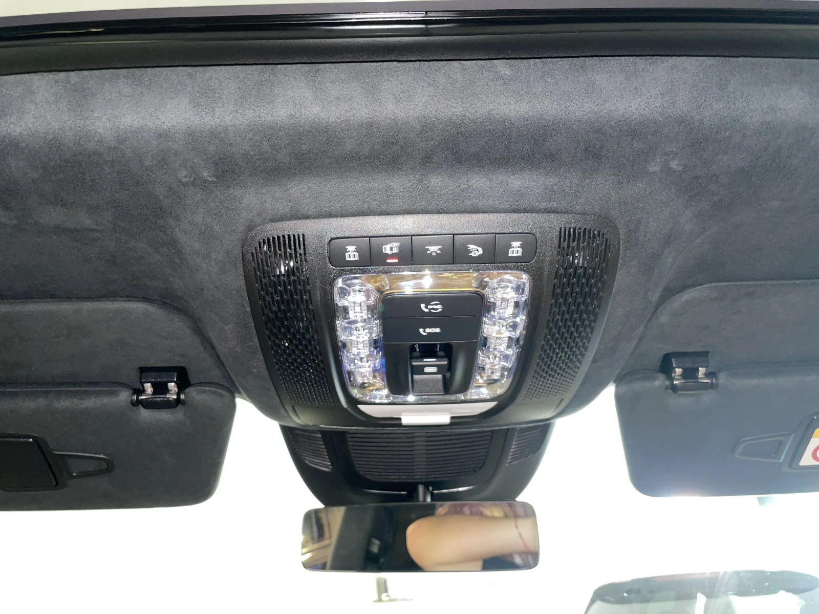 Mercedes-Benz GLS 450 d 4Matic New = MGT Conf = AMG Line Гаранция - изображение 10