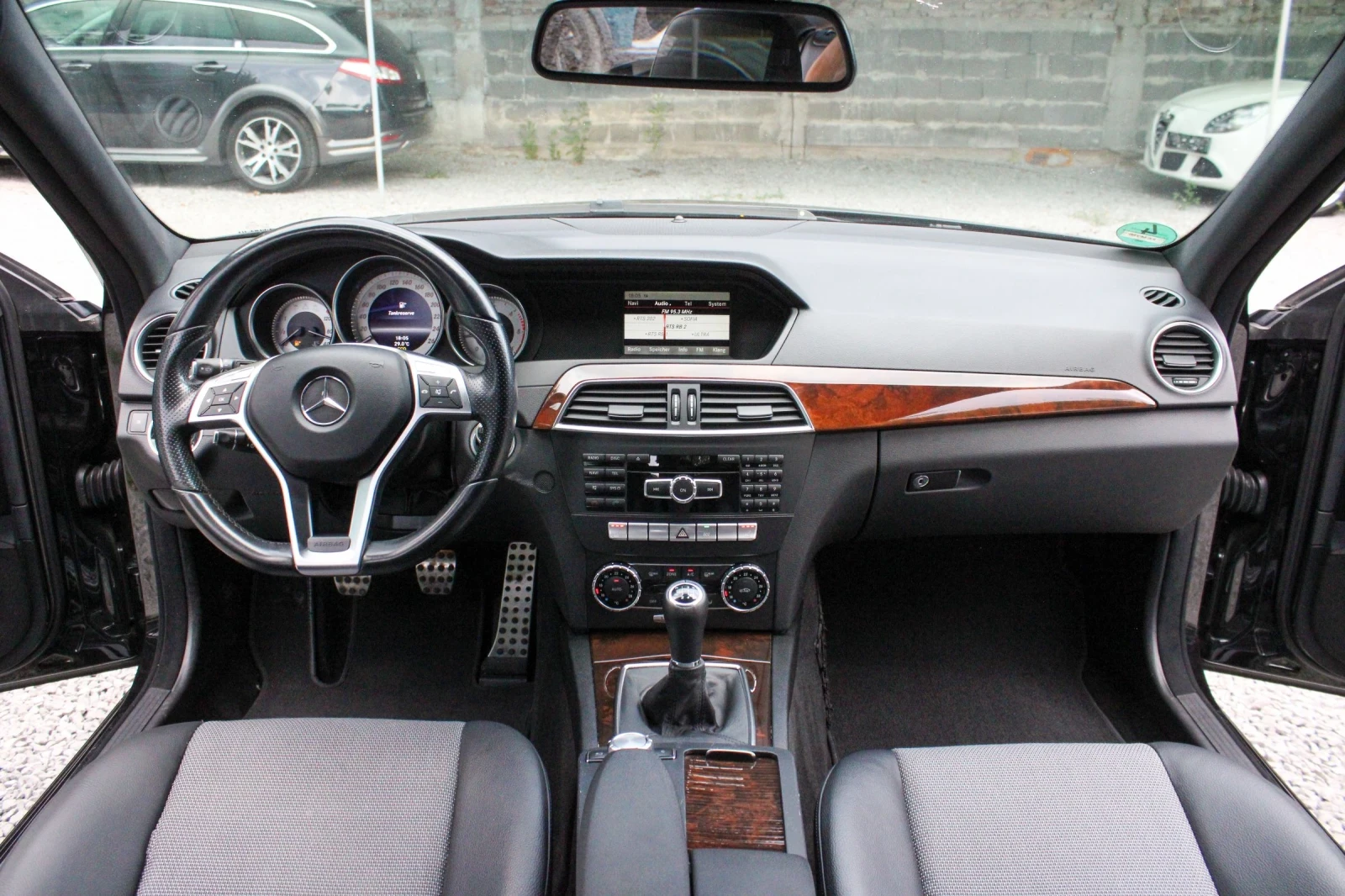 Mercedes-Benz C 220 AMG - изображение 10