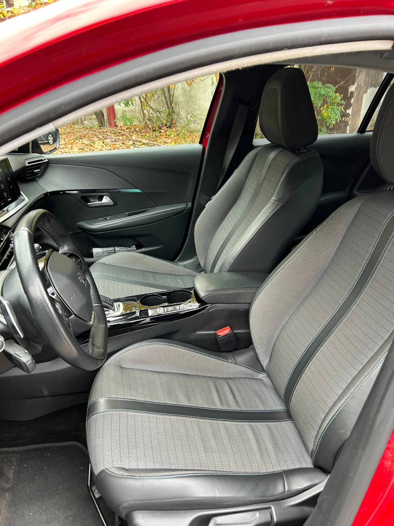 Peugeot 208 Allure 1.2 Puretech 130 EAT8 2020 | Mobile.bg   13