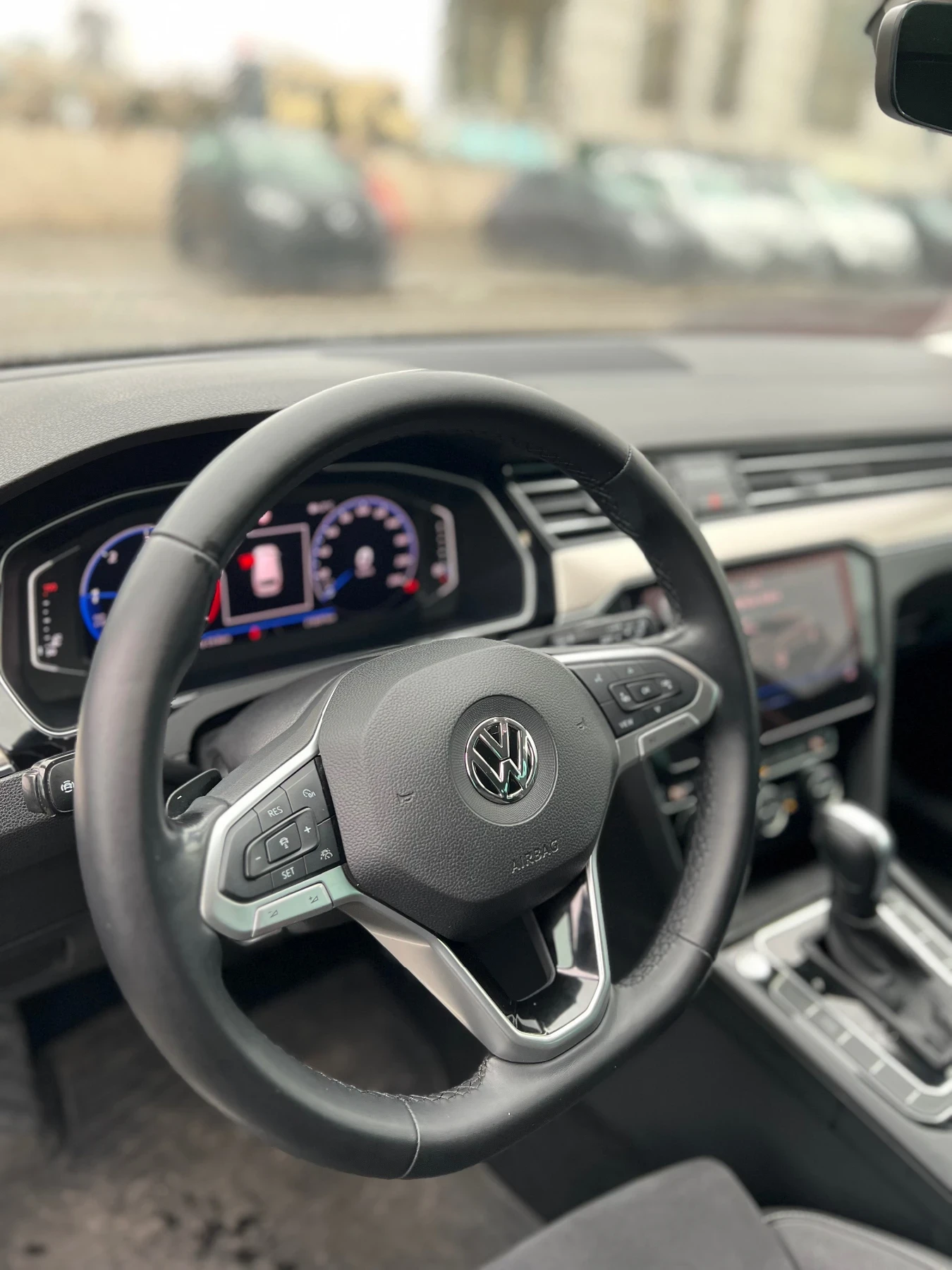 VW Passat 2.0 TDI Elegance | Сервизна история/DIGITAL/MATRIX - изображение 9